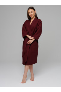 Женский укороченный вафельный халат с планкой темно-бордовый